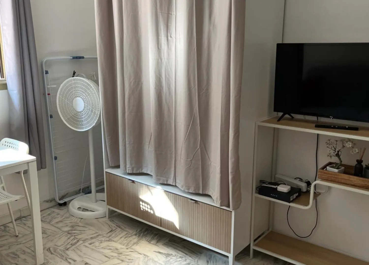 Appartement Studio meublé proche plages et vieille ville Antibes France
